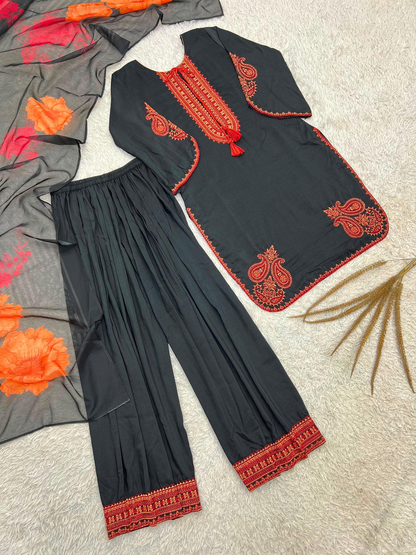 Black Maska Cotton Embroidered Pakistani Farsi Salwar Kurta Set