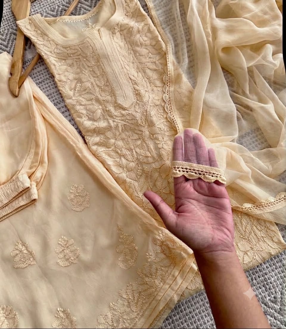 Premium Ivory Resham Viscose Jaal Kurti, Palazzo & Dupatta Set (New)