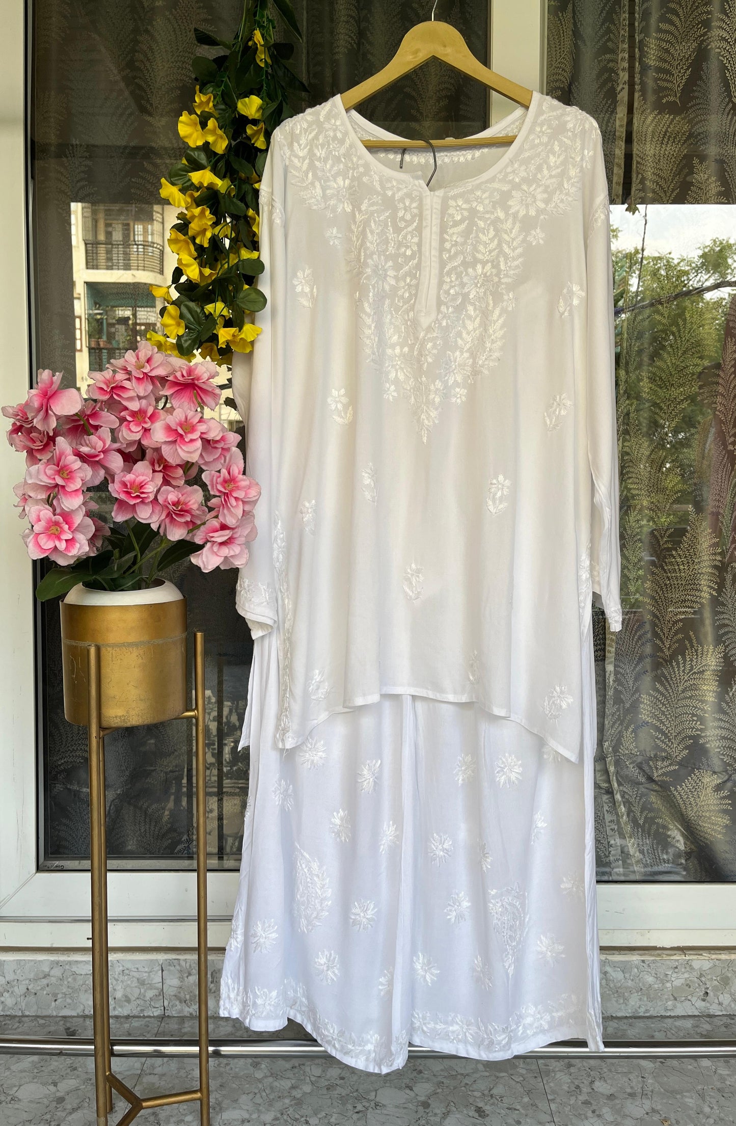 White Lucknowi Chikankari Plus Size Premium Rayon Short Kurti & Pallazo Set ✨ (Upto 6 XL)