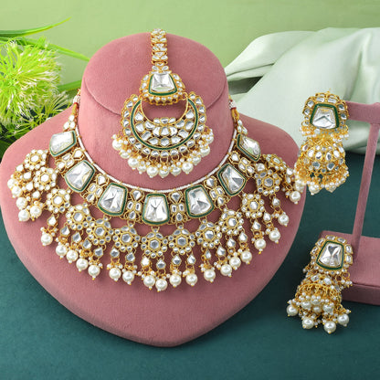 Classic White Kundan Bridal Necklace Set with Maang Tikka