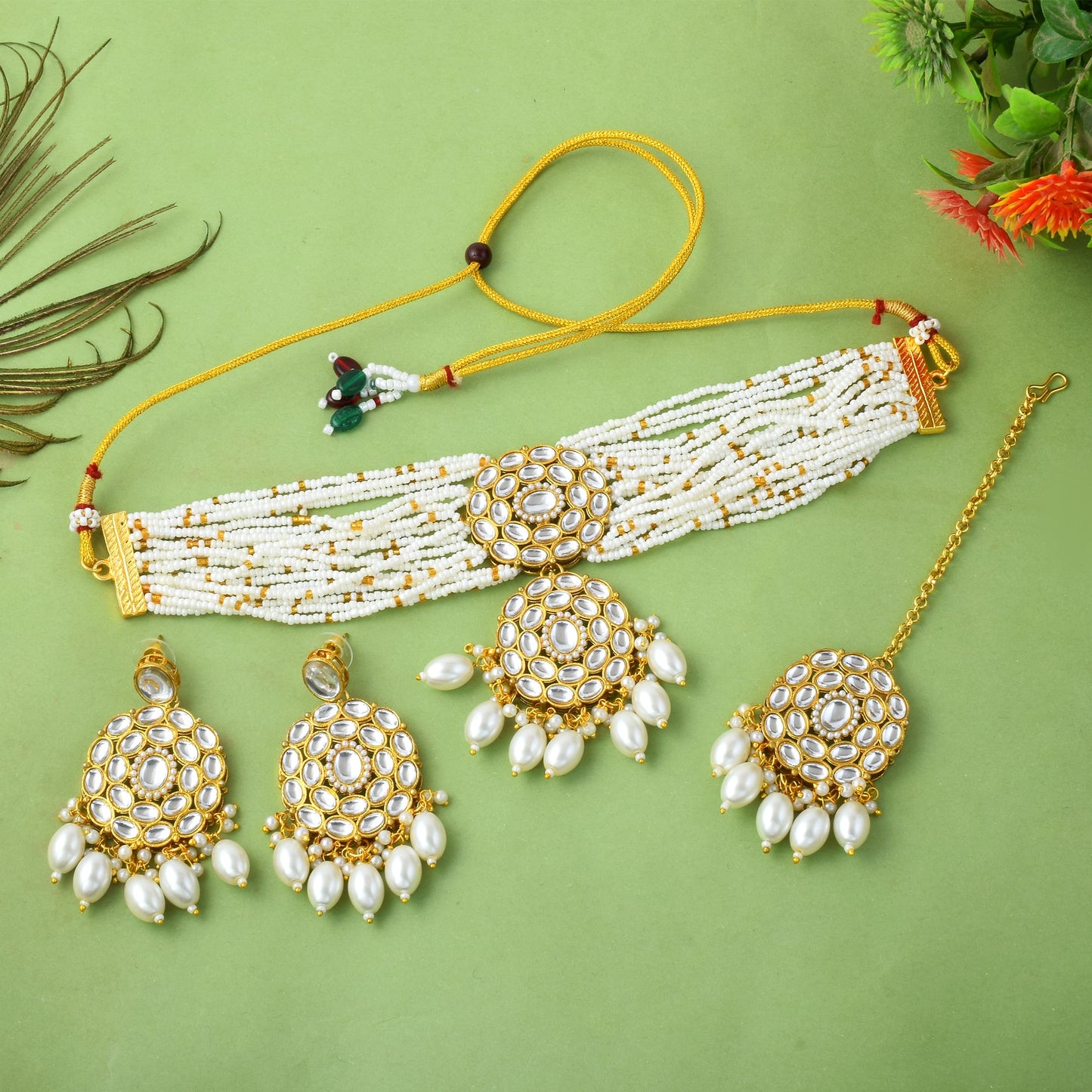Classic Premium White color Kundan Necklace Set with Maang Tikka