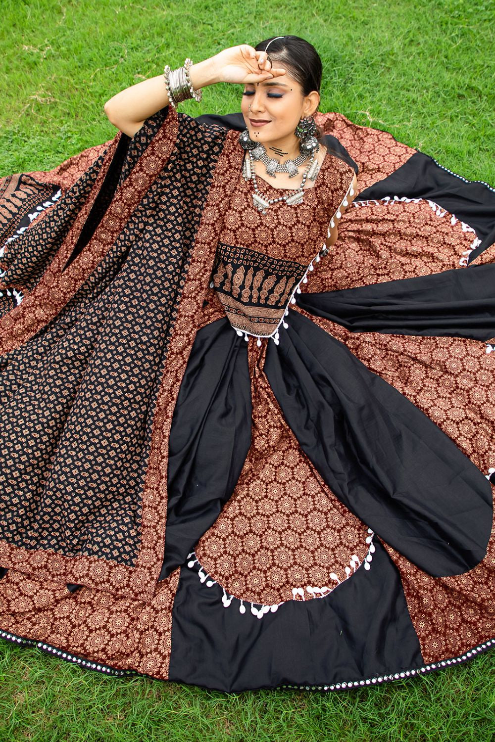 Black Garba Dandiya Chaniya Lehenga Choli Set