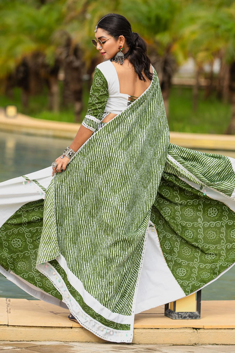 Green & White Navratri Cotton Garba Chaniya Choli Set