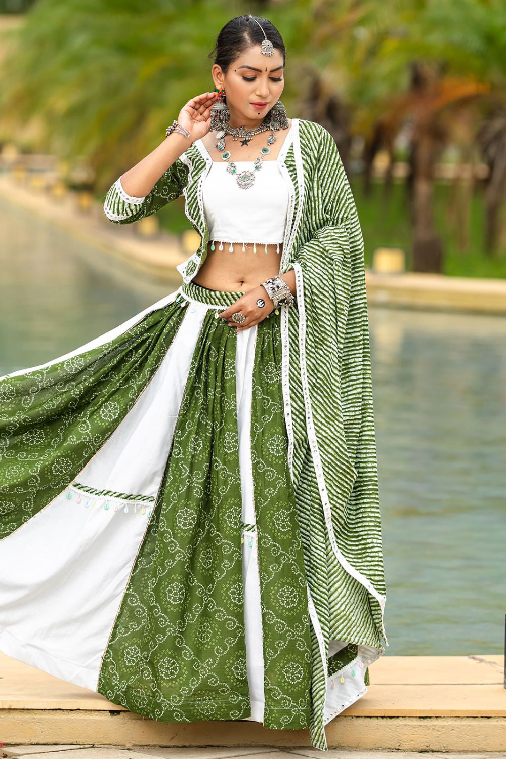 Green & White Navratri Cotton Garba Chaniya Choli Set