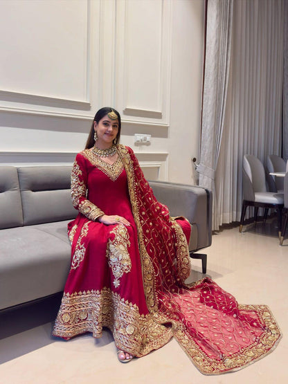 Red Graceful Faux Georgette Anarkali Suit Set (Pant & Dupatta)