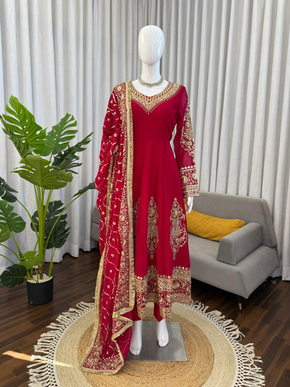 Red Graceful Faux Georgette Anarkali Suit Set (Pant & Dupatta)