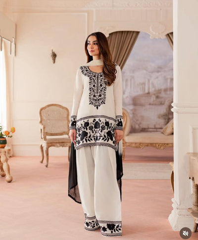 Exquisite Nidal Artistry: The Designer Farshi-Palazzo Set