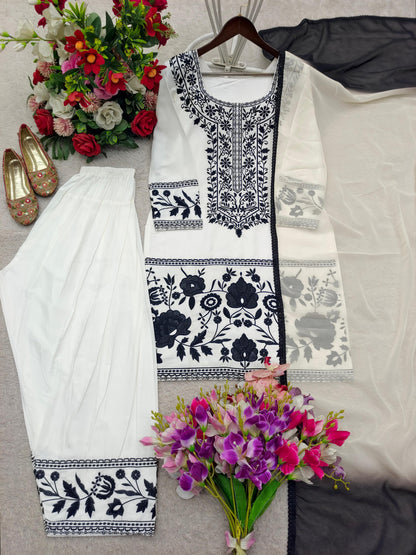 Exquisite Nidal Artistry: The Designer Farshi-Palazzo Set