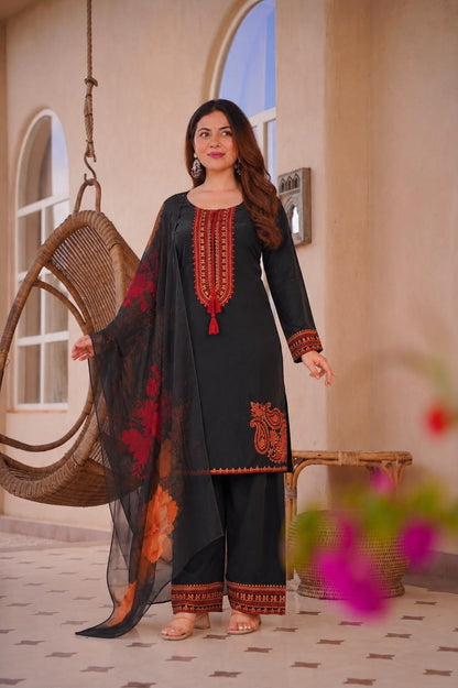 Black Maska Cotton Embroidered Pakistani Farsi Salwar Kurta Set