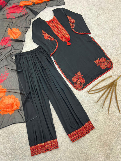Black Maska Cotton Embroidered Pakistani Farsi Salwar Kurta Set