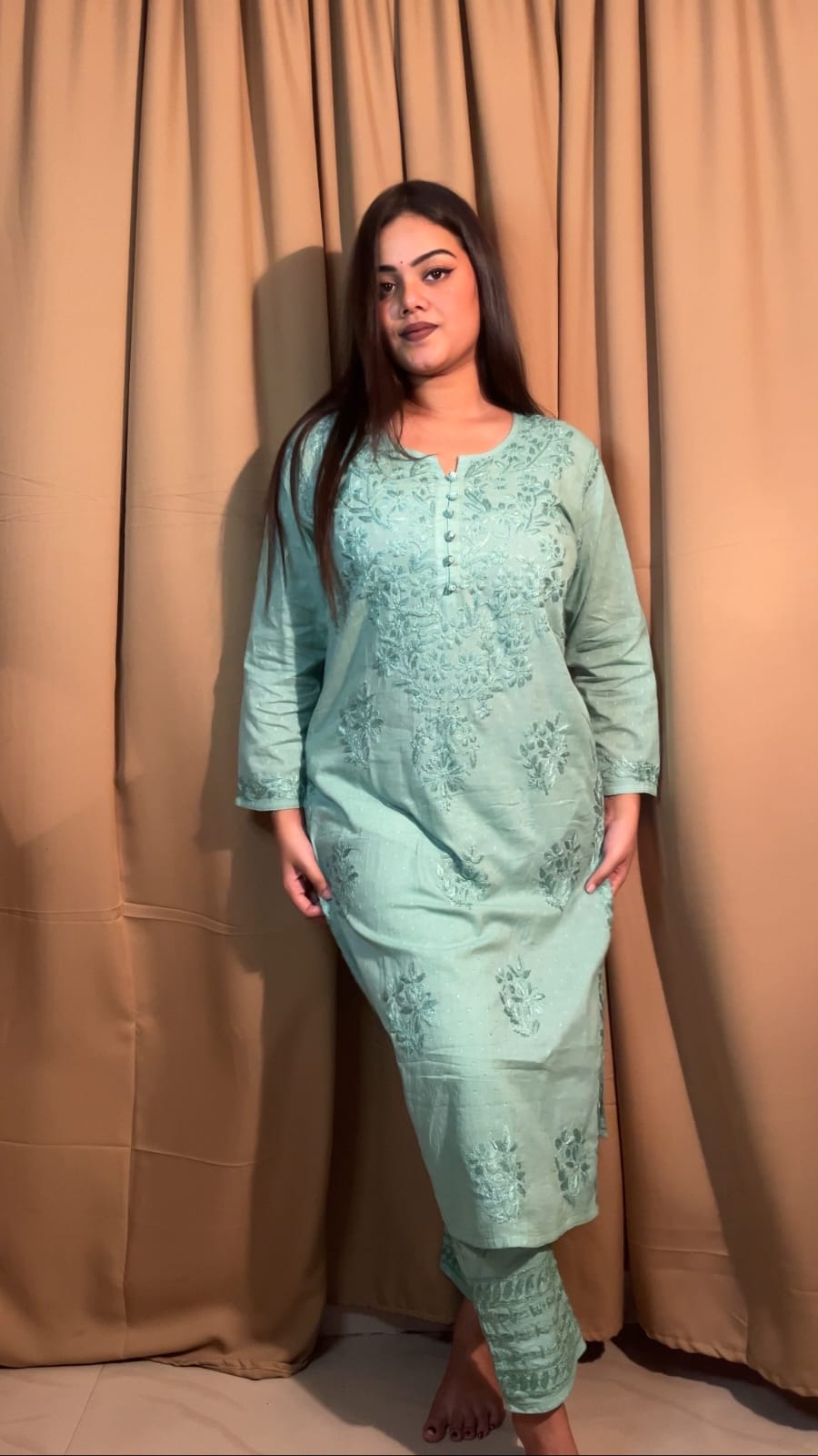 Pastel Green Lucknowi Chikankari Heavy Work Kurti & Handcrafted Lycra Cotton Pant Set ❤️