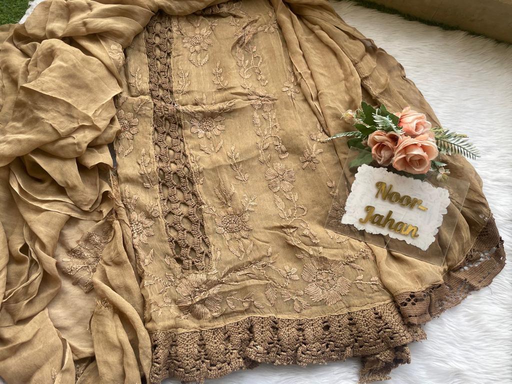 Brown Karachi Splendor: Qureshiya Crocia Suit with Dupatta - Inayakhan Shop 