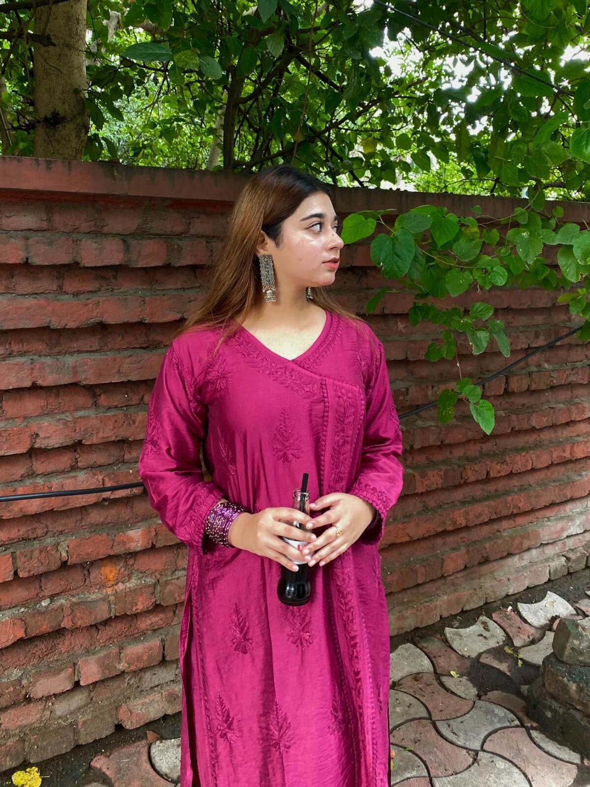 Chanderi silk Lucknow chikankari kurti neckline and sleeve embroidery