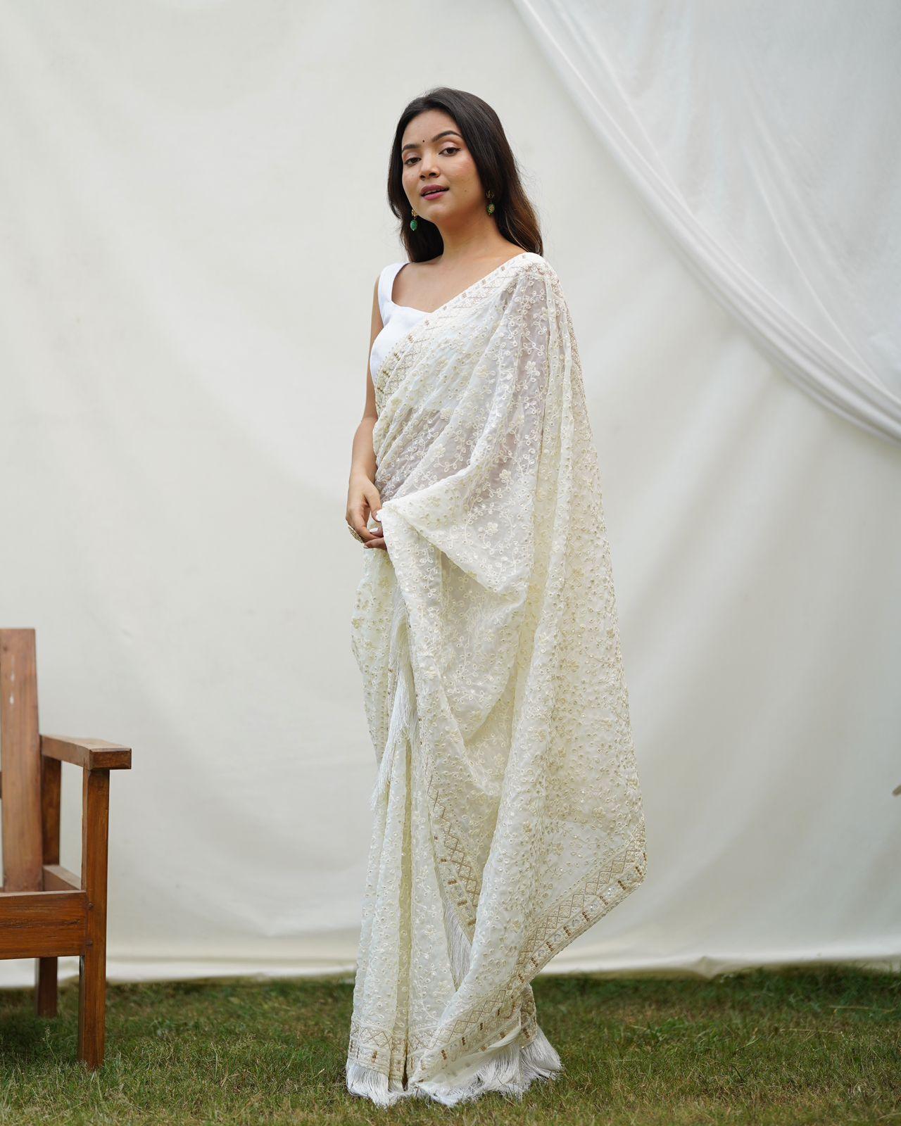 Ethereal White Sequins Saree Set - Inayakhan Shop 