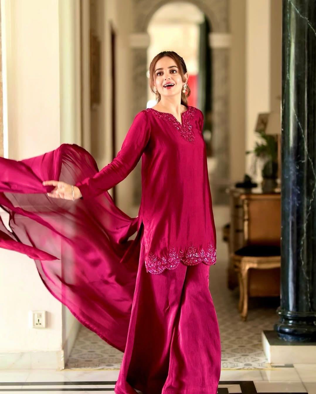 Pink Elegance in Silk: Embroidered Crepe Shalwar Kameez Set