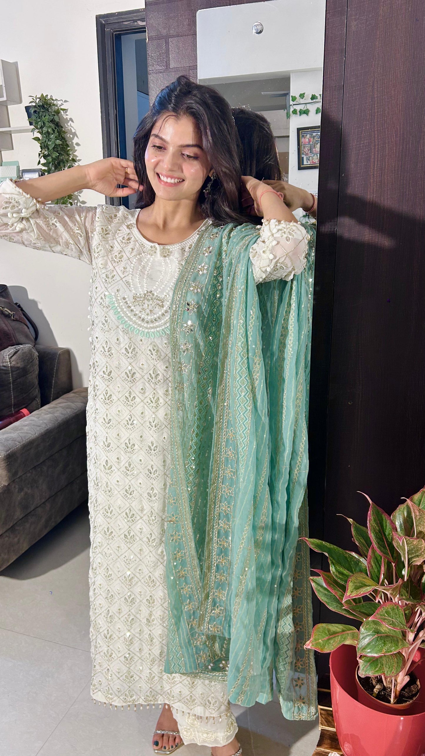 Glittering Charm: Georgette Sequined Embroidered Top and Pant Set with Green Dupatta - Inayakhan Shop 
