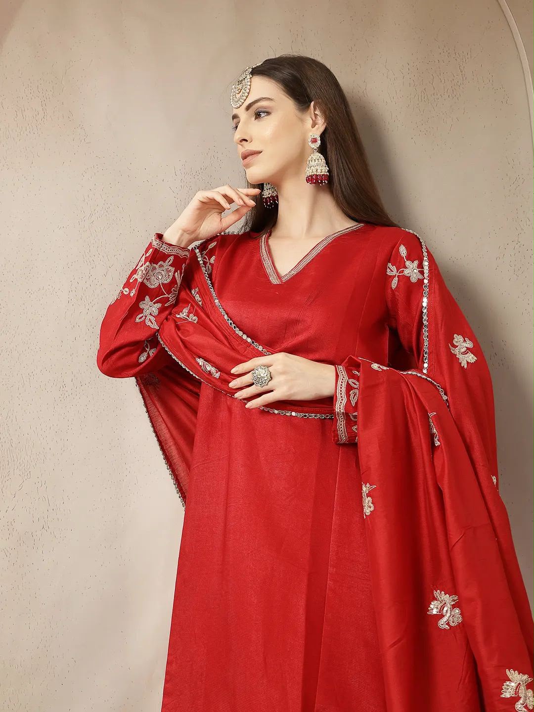 Red pure silk Jaipuri mirror work kurta trouser dupatta set – embroidery close up