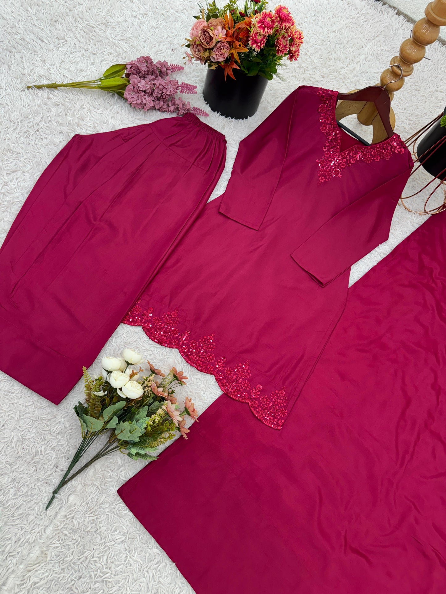 Pink Elegance in Silk: Embroidered Crepe Shalwar Kameez Set
