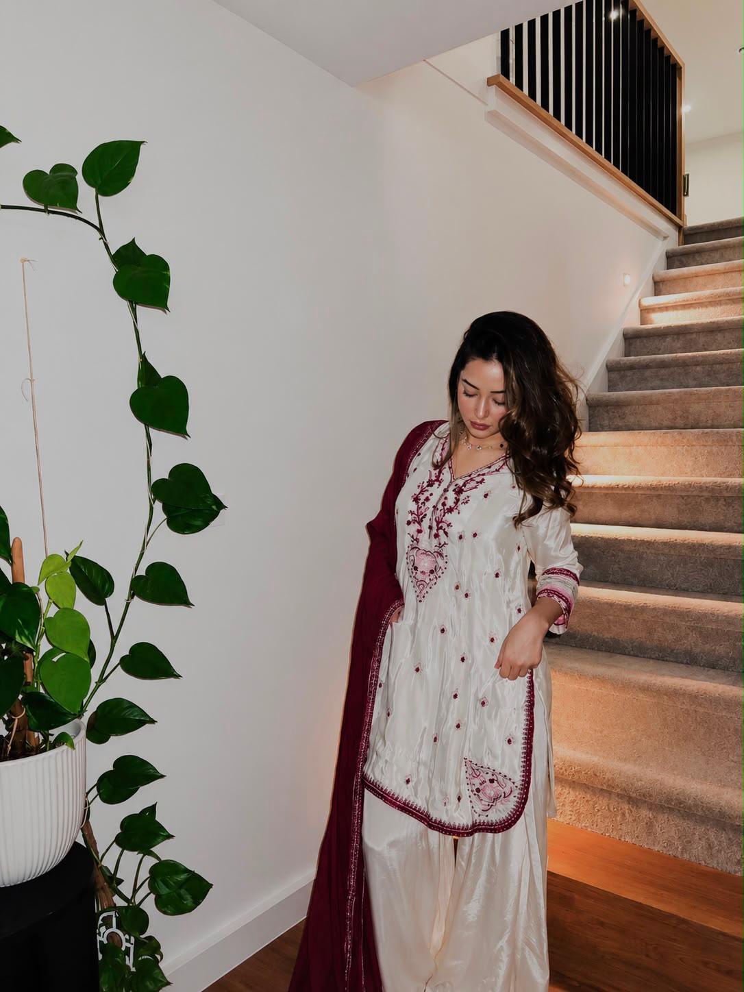 Ivory HO silk kurti with wine dupatta and Farshi salwar full look