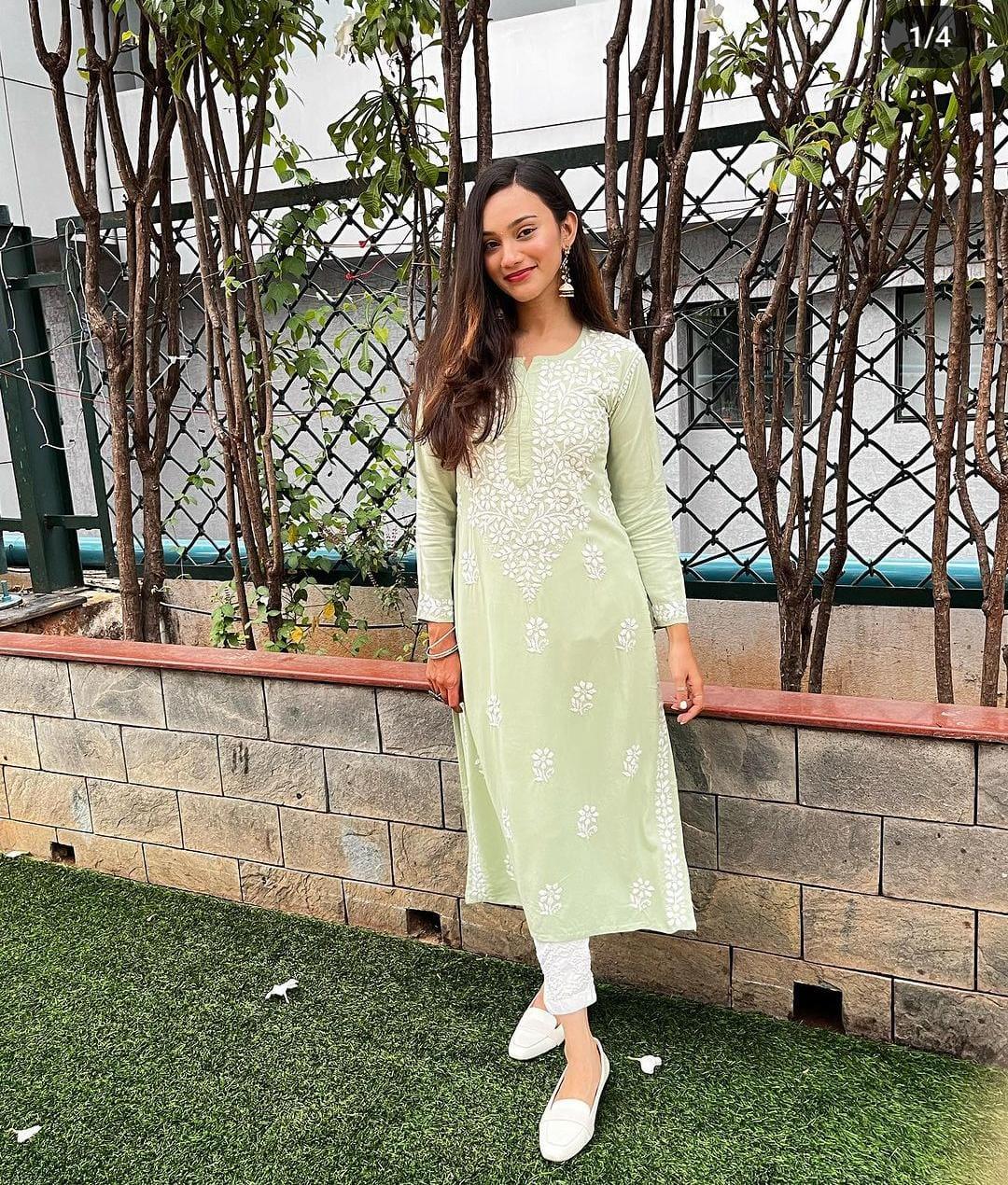 Light Green Elegant Lucknowi Chikankari Cotton Kurti 3 pc Set - Inayakhan Shop 