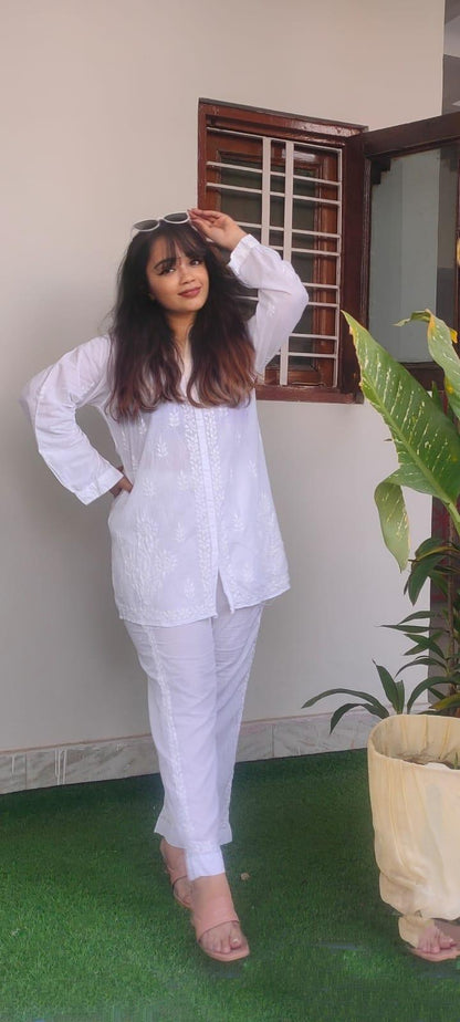 Lucknowi Chikankari 