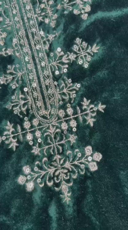 Emerald Luxe Velvet Shalwar Suit Set (Limited Stock)