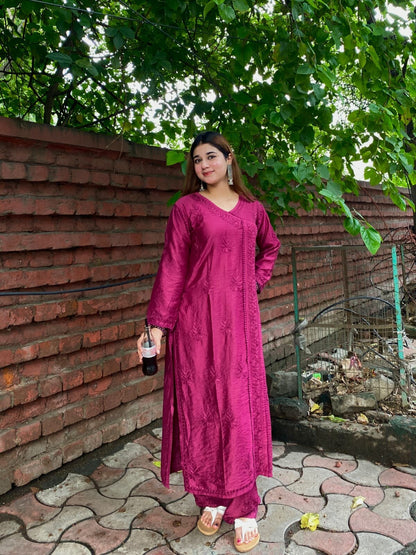 Rani pink Chanderi silk Lucknow chikankari lace kurti and pant set front view