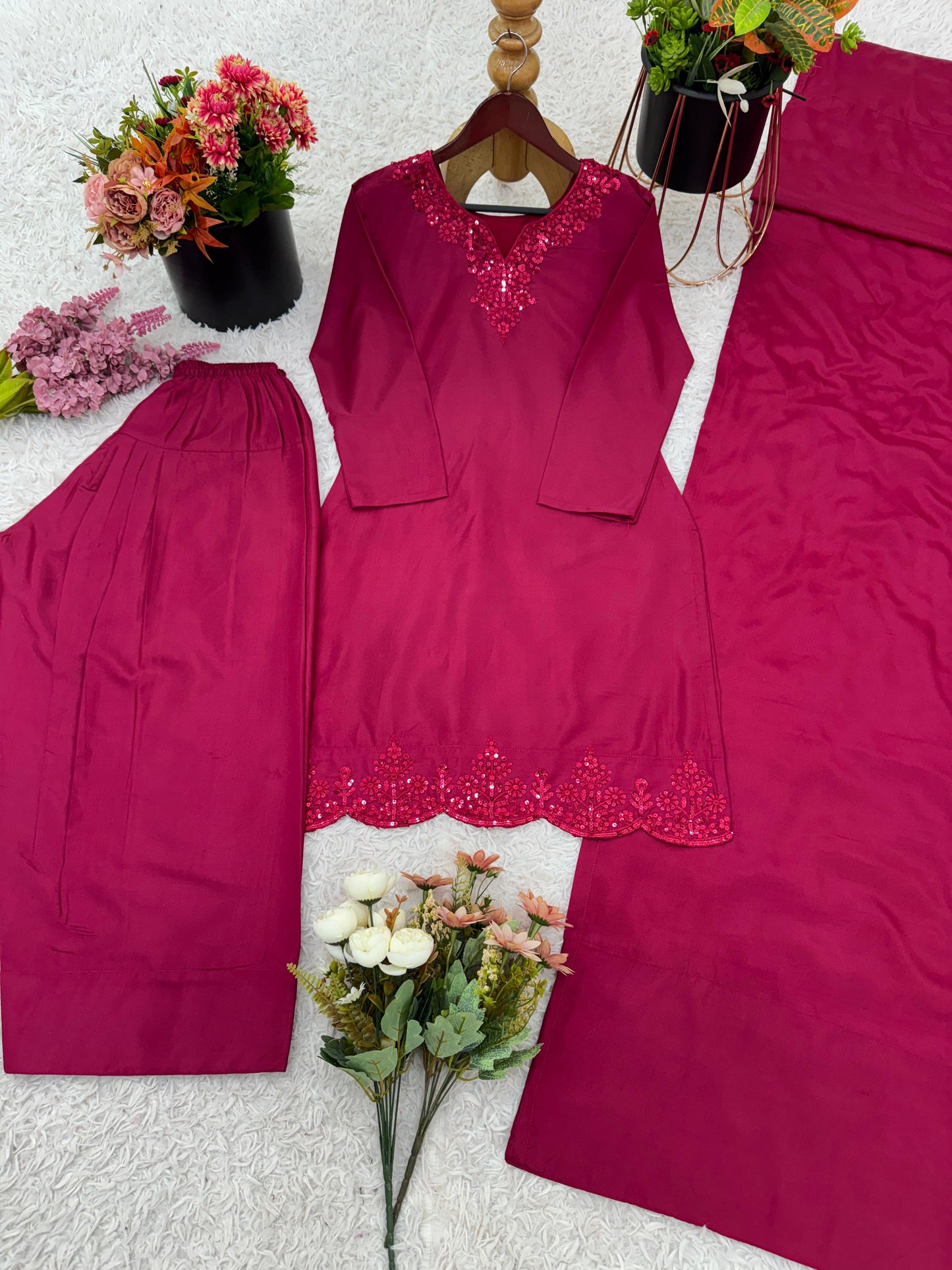 Pink Elegance in Silk: Embroidered Crepe Shalwar Kameez Set