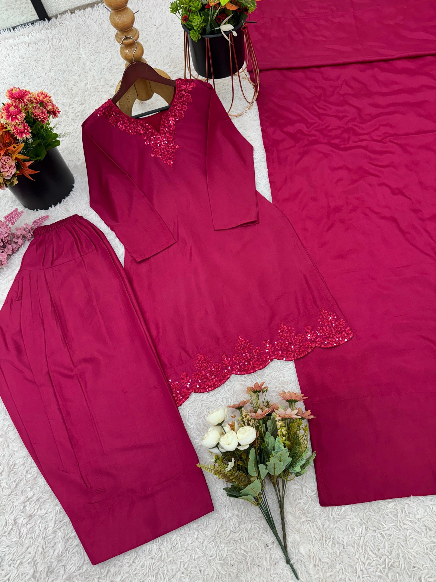 Pink Elegance in Silk: Embroidered Crepe Shalwar Kameez Set
