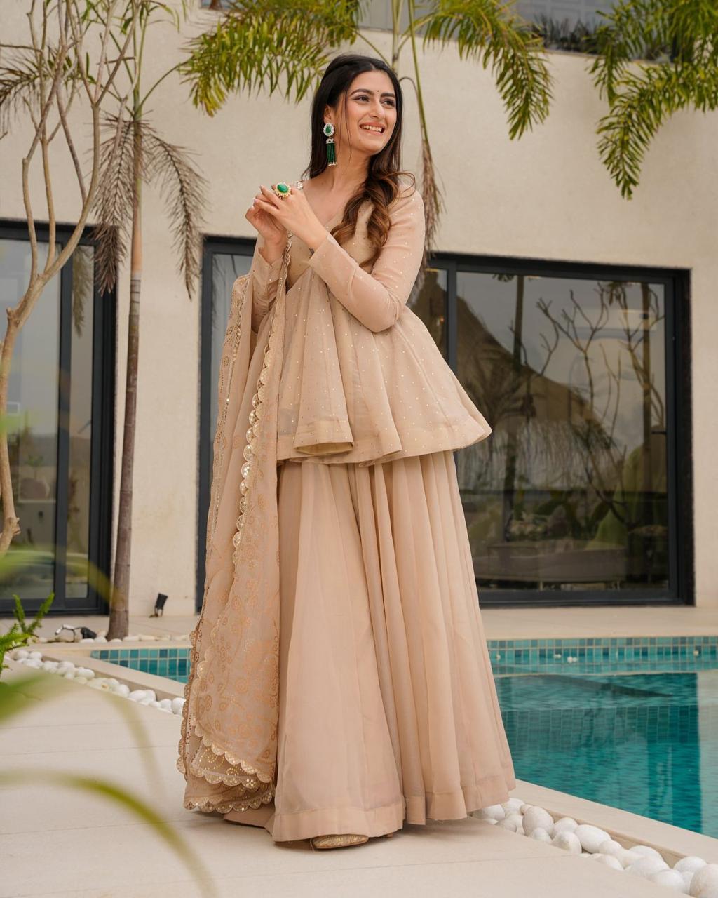 cotton plazo dresses Printed Palazzo Latest Cotton Plazo Suits Darmiyan Mulmul Cotton Kurti Palazzo Set-Peach|The Chikan