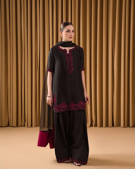 Black Farshi Salwar Suit Set: Modern Elegance with Intricate Handwork