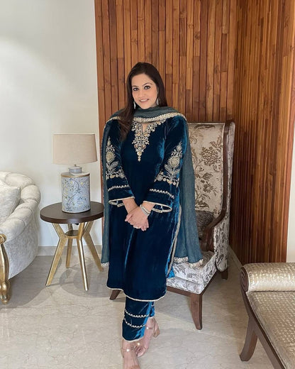 Deep Blue Luxe Velvet Shalwar Suit Set (Limited Stock)
