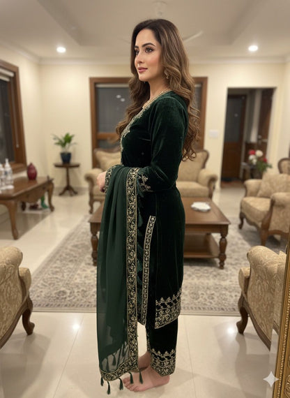 Emerald Luxe Velvet Shalwar Suit Set (Limited Stock)