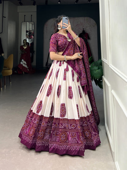 Wine Bandhej Navratri Garba Chaniya Choli with Dupatta