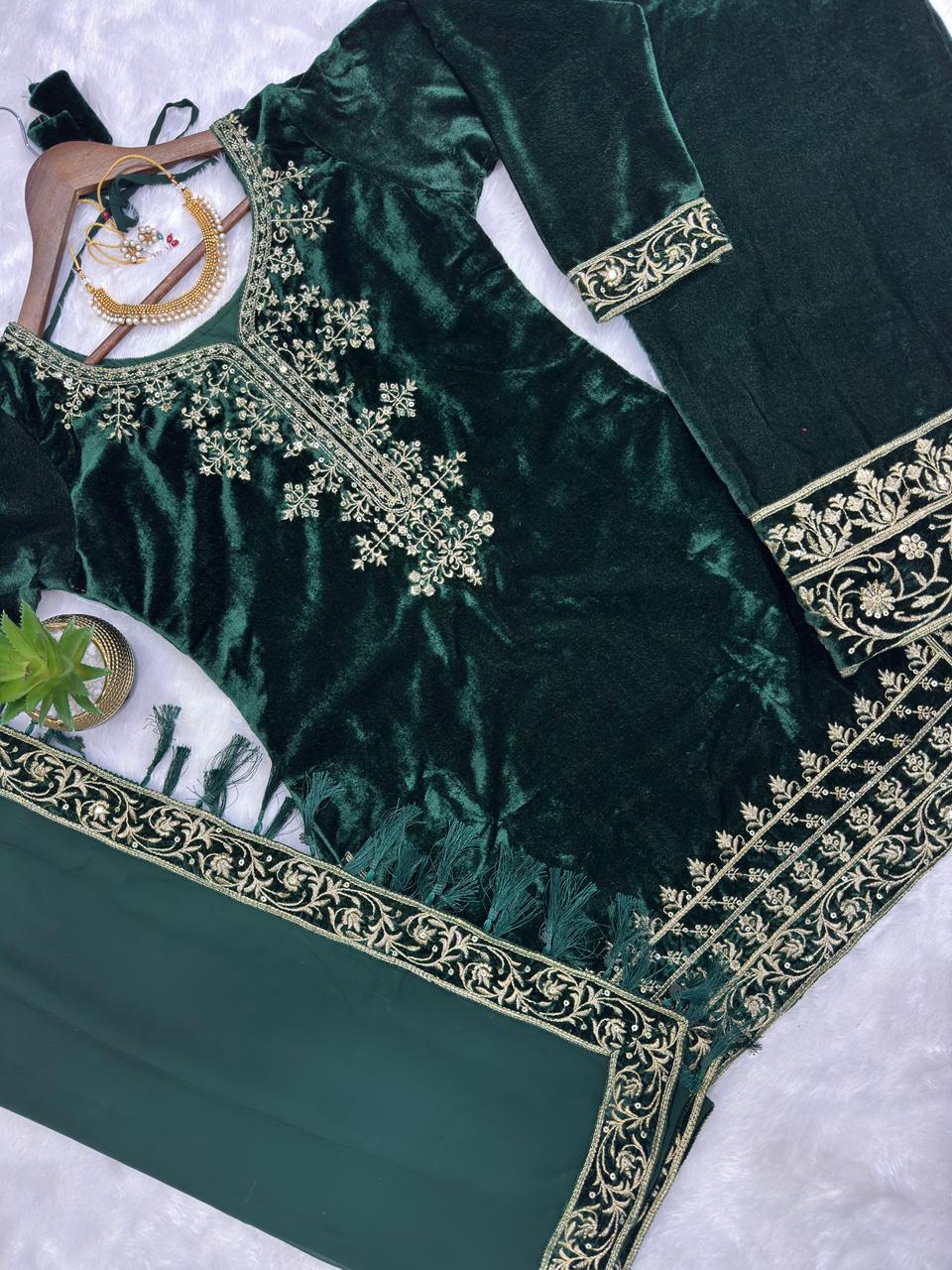 Emerald Luxe Velvet Shalwar Suit Set (Limited Stock)