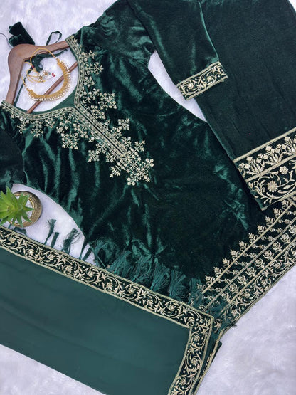 Emerald Luxe Velvet Shalwar Suit Set (Limited Stock)