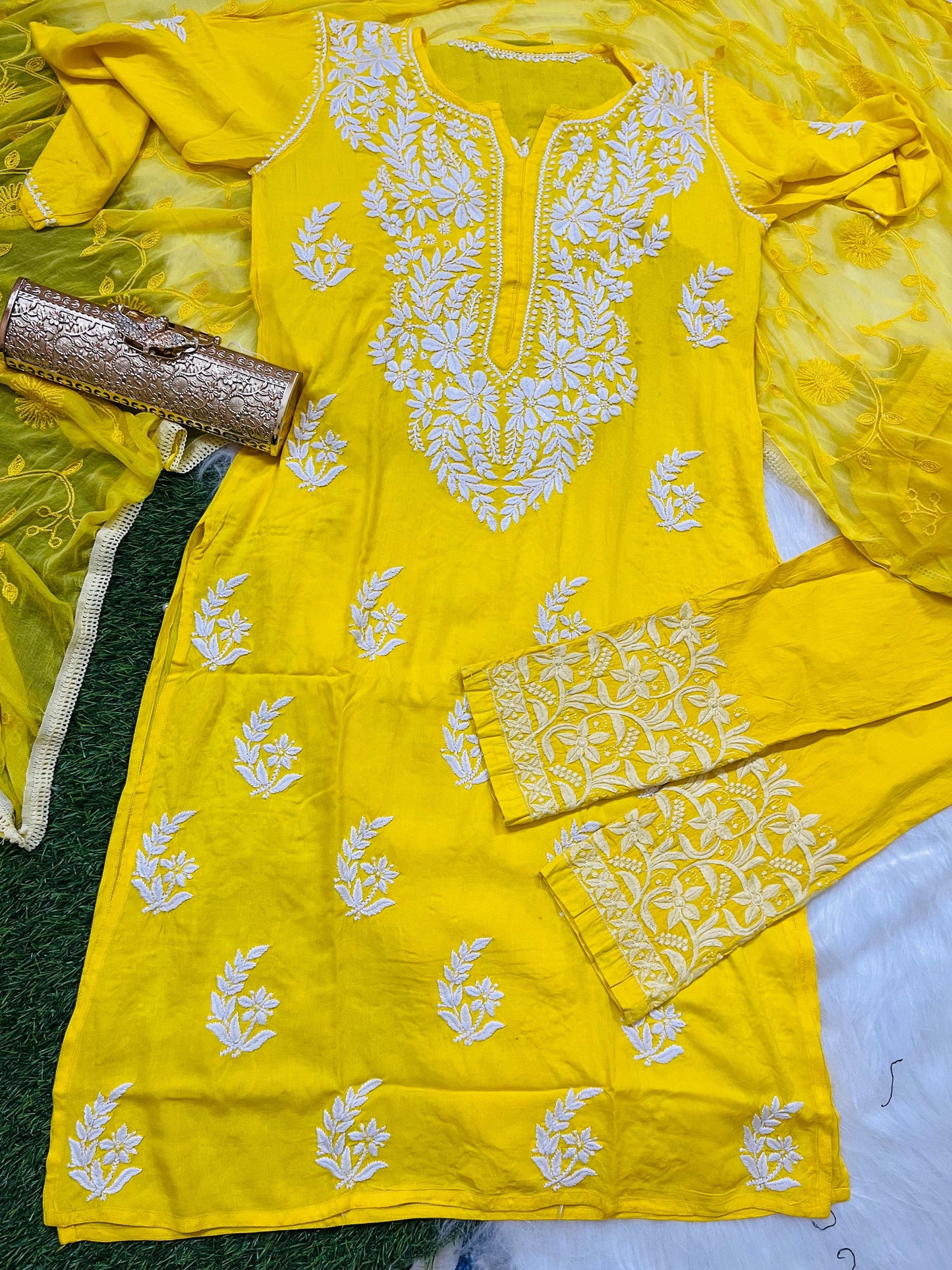 Lucknow Chikankari 